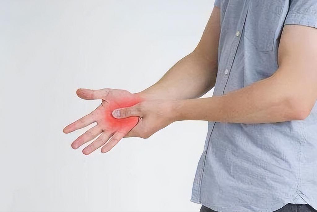 肩袖损伤肩周炎区别_肩痛原因分析_背包重肩周炎