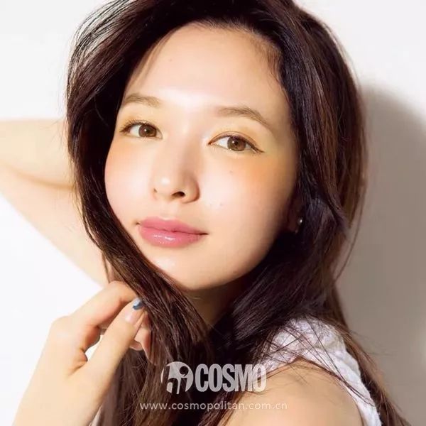 nars高光修容盘_腮红色系选择和画法_画好腮红真的很重要