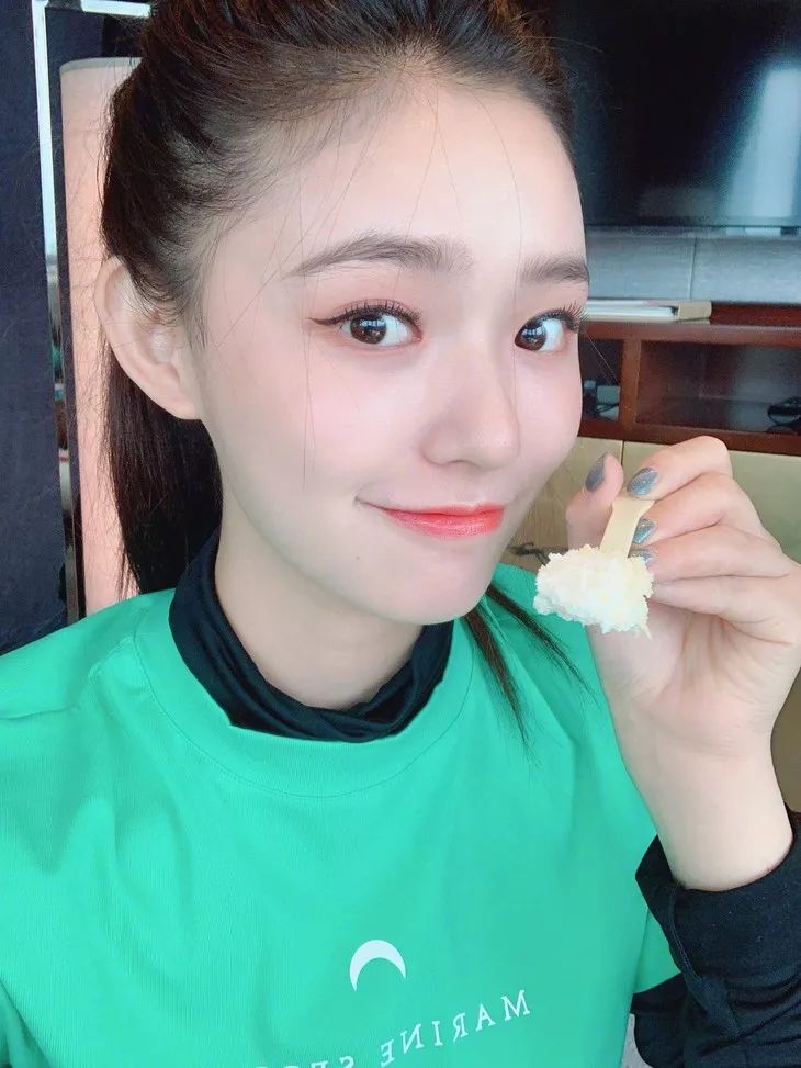 nars高光修容盘_腮红色系选择和画法_画好腮红真的很重要